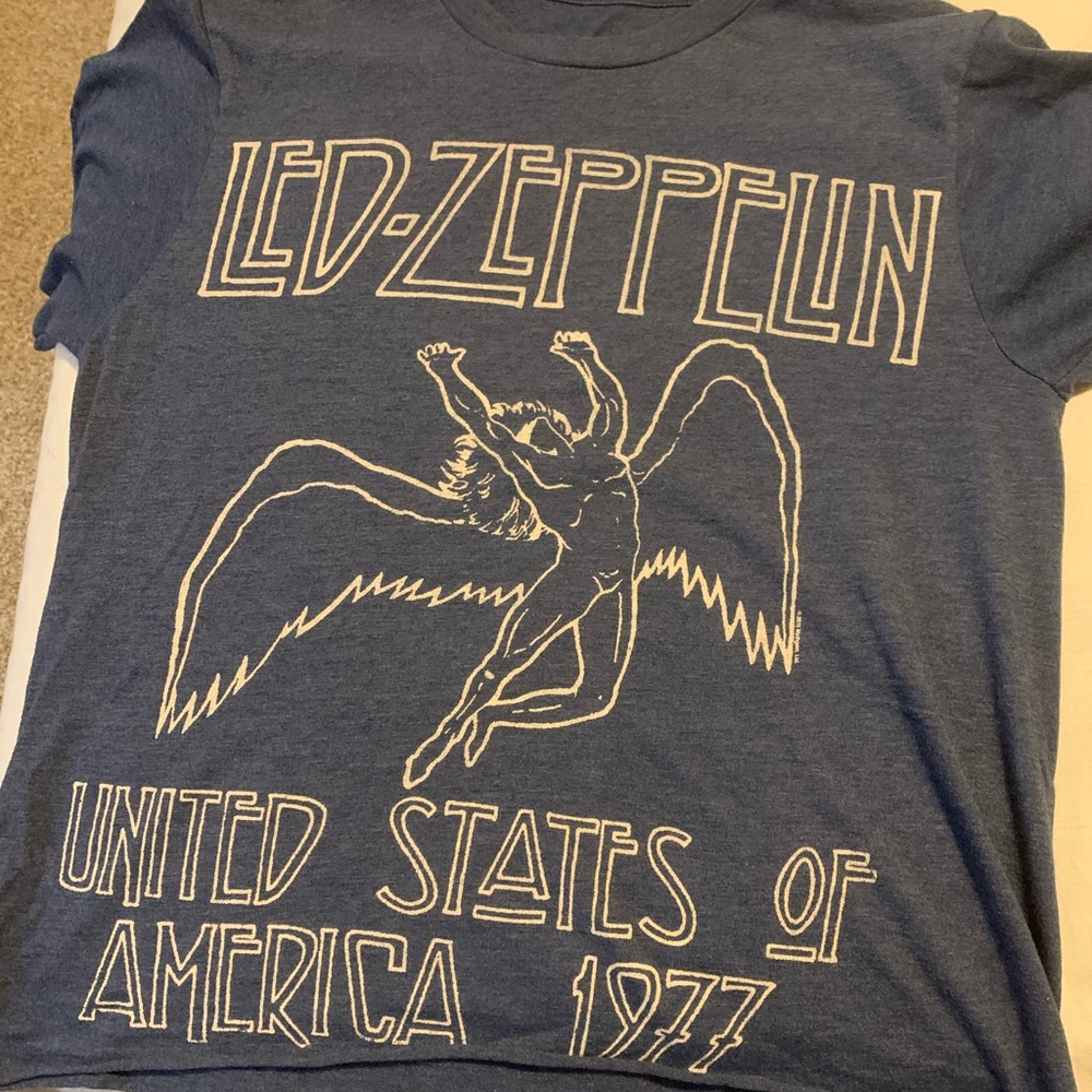 T shirt